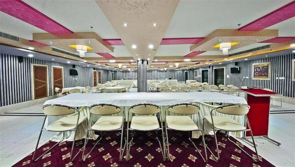 Sun Hotel Agra Exterior foto